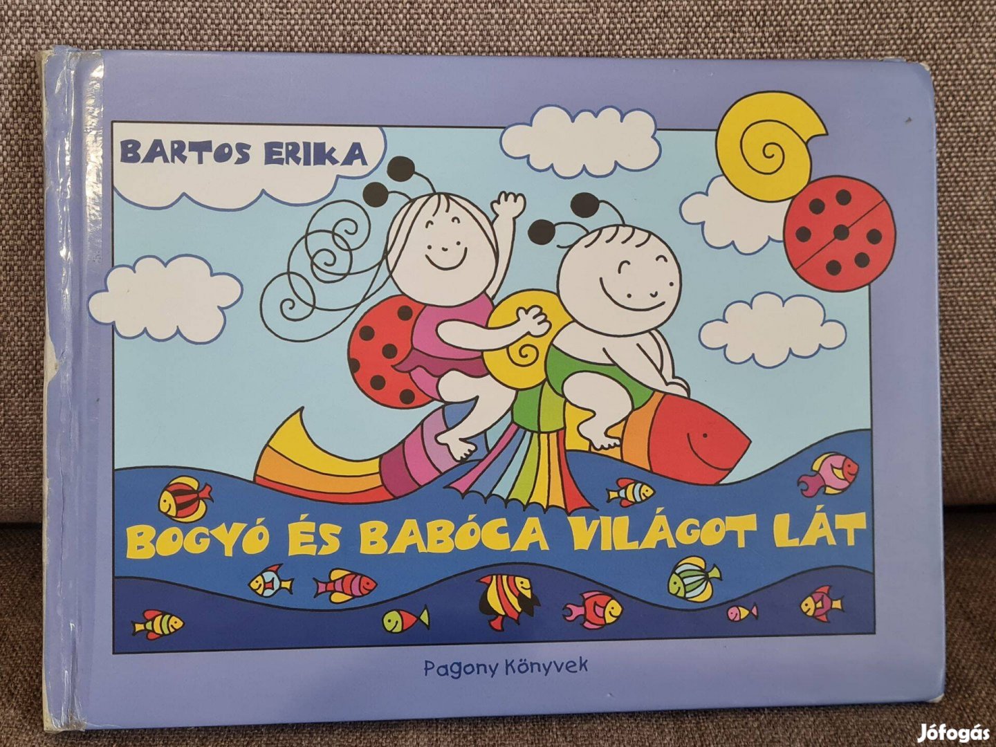 Bogyó és Babóca Világot lát mesekönyv