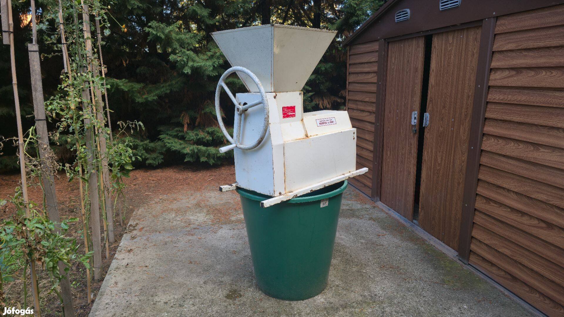 Bogyozó, szőlődaráló