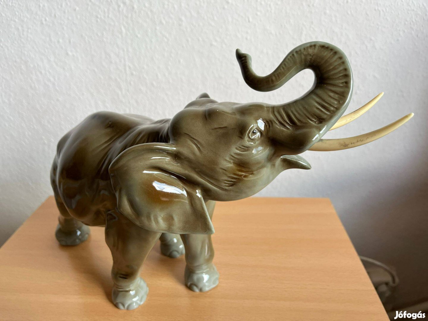 Bohémia Royal Dux gyönyörű porcelán elefánt eladó hibátlan állapotban