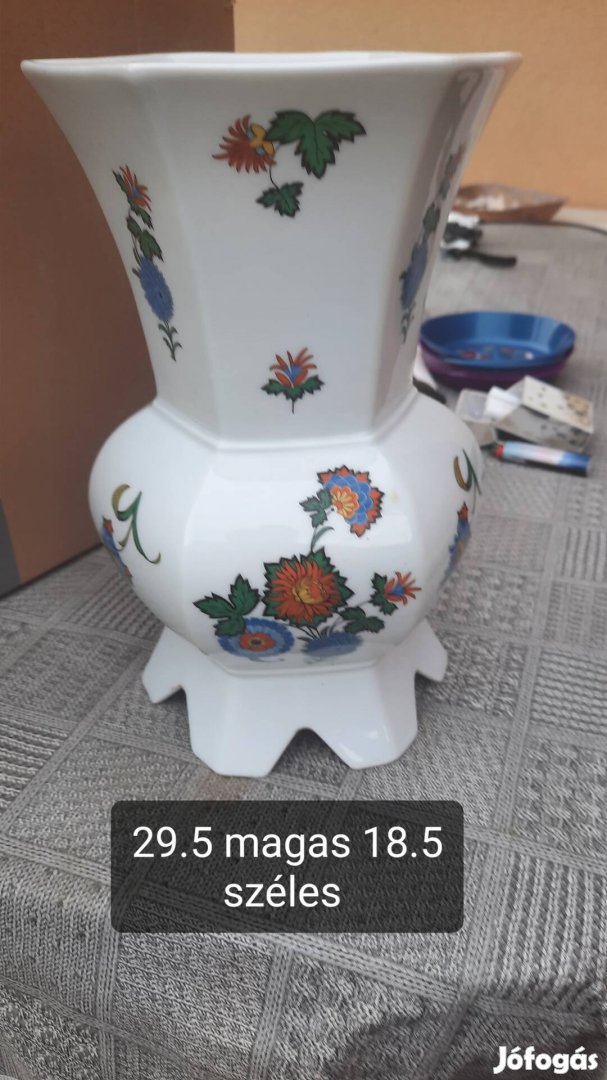 Bohemia csehszlovák váza, virágmintás dekorral,
