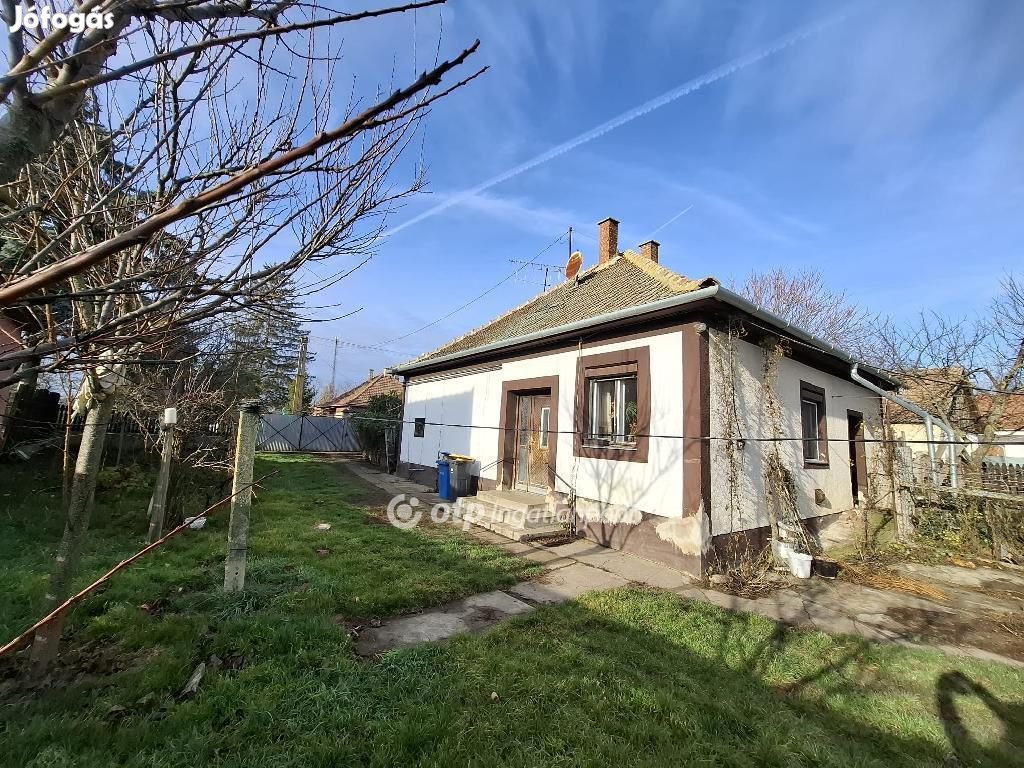 Bojti eladó 64 nm-es ház