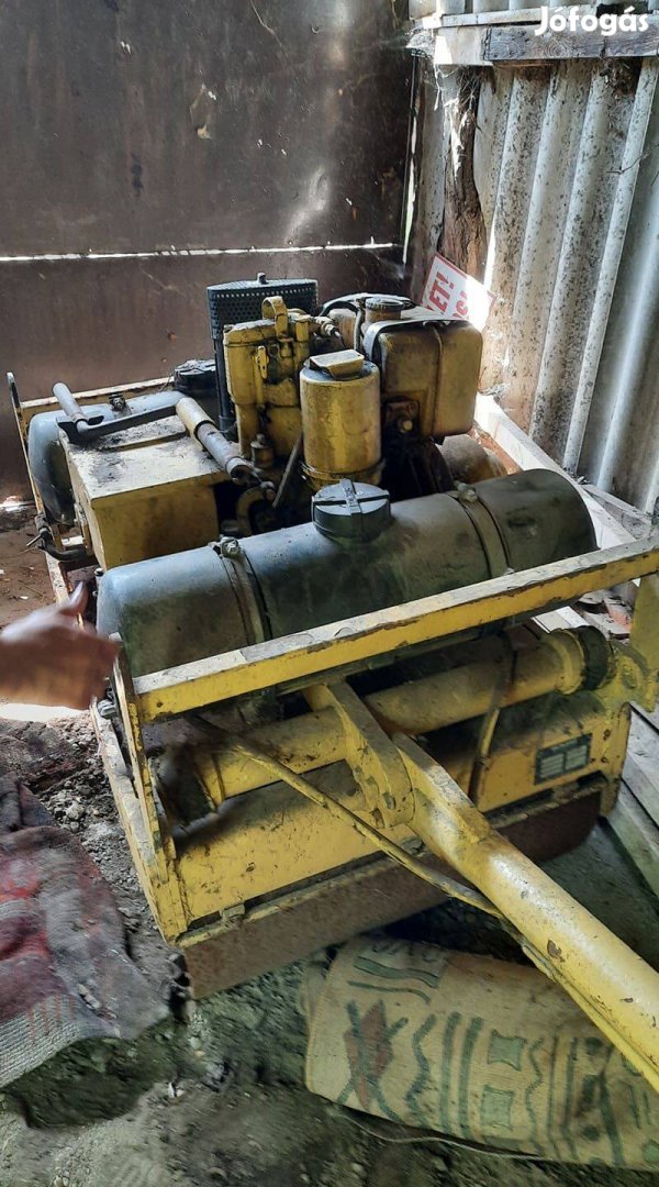 Bomag 1 to henger (út, padka)