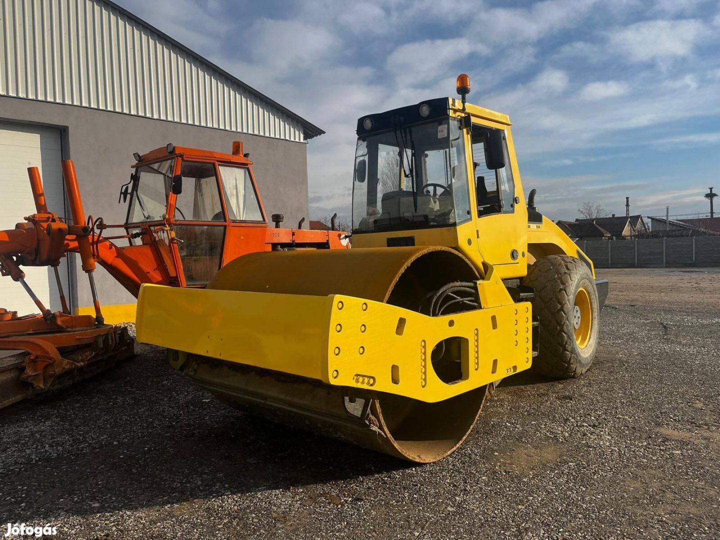 Bomag BW216 DH-4 úthenger