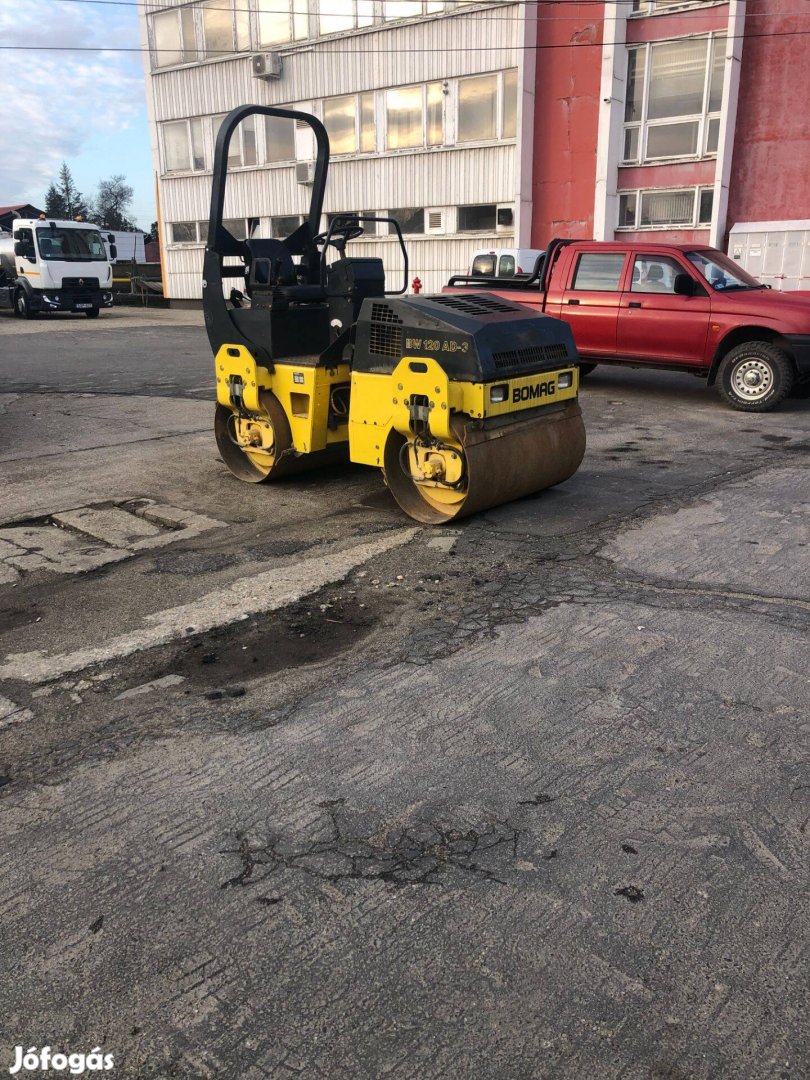Bomag BW 120 Ad3 úthenger, padkahenger