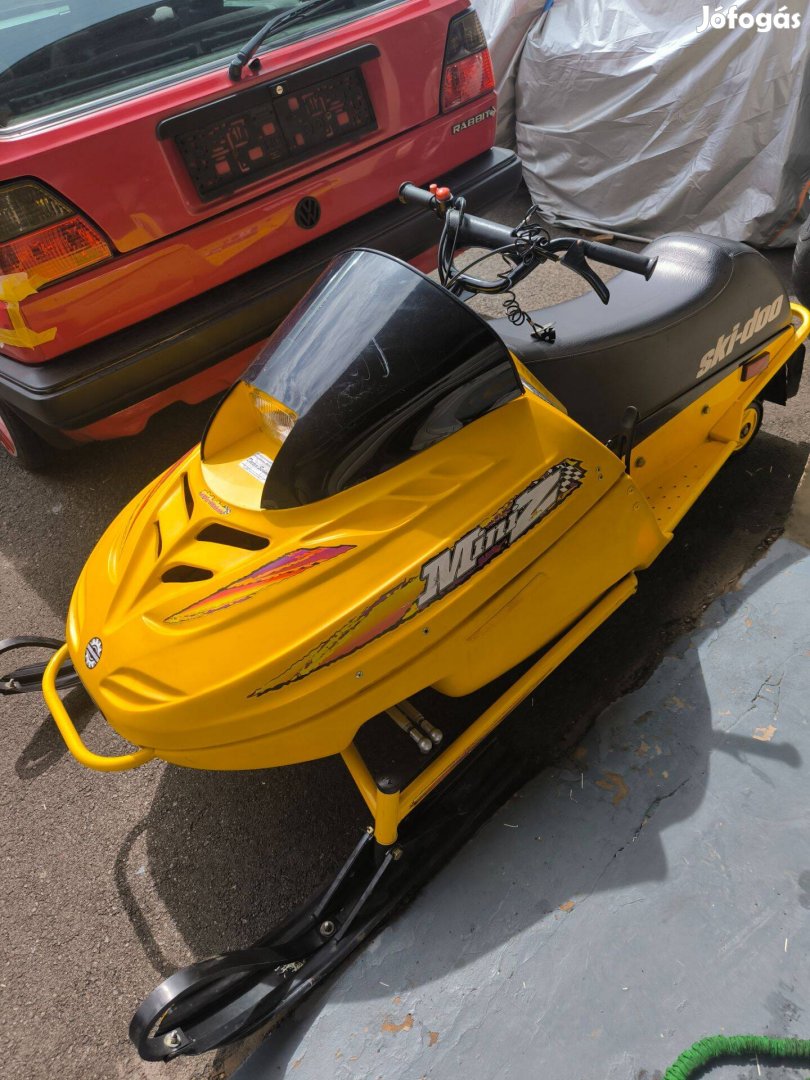 Bombardier mini-z ski doo