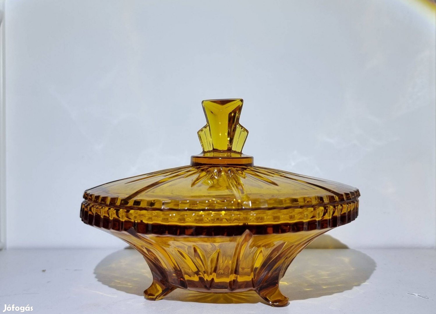 Bonbonier, borostyánsárga préselt üveg, antik