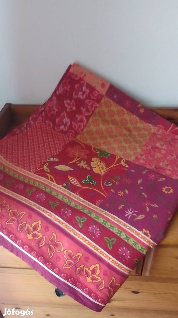 Bonprix patchwork mintás ágytakaró 