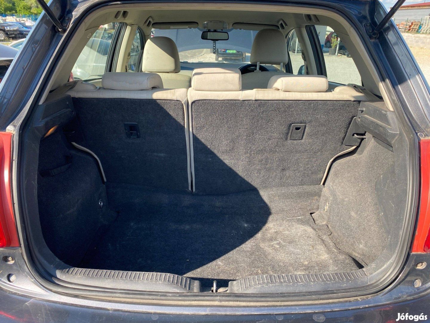 Bontásos: Toyota Auris 2.0 D-4D 2007es Executive Kalaptartó