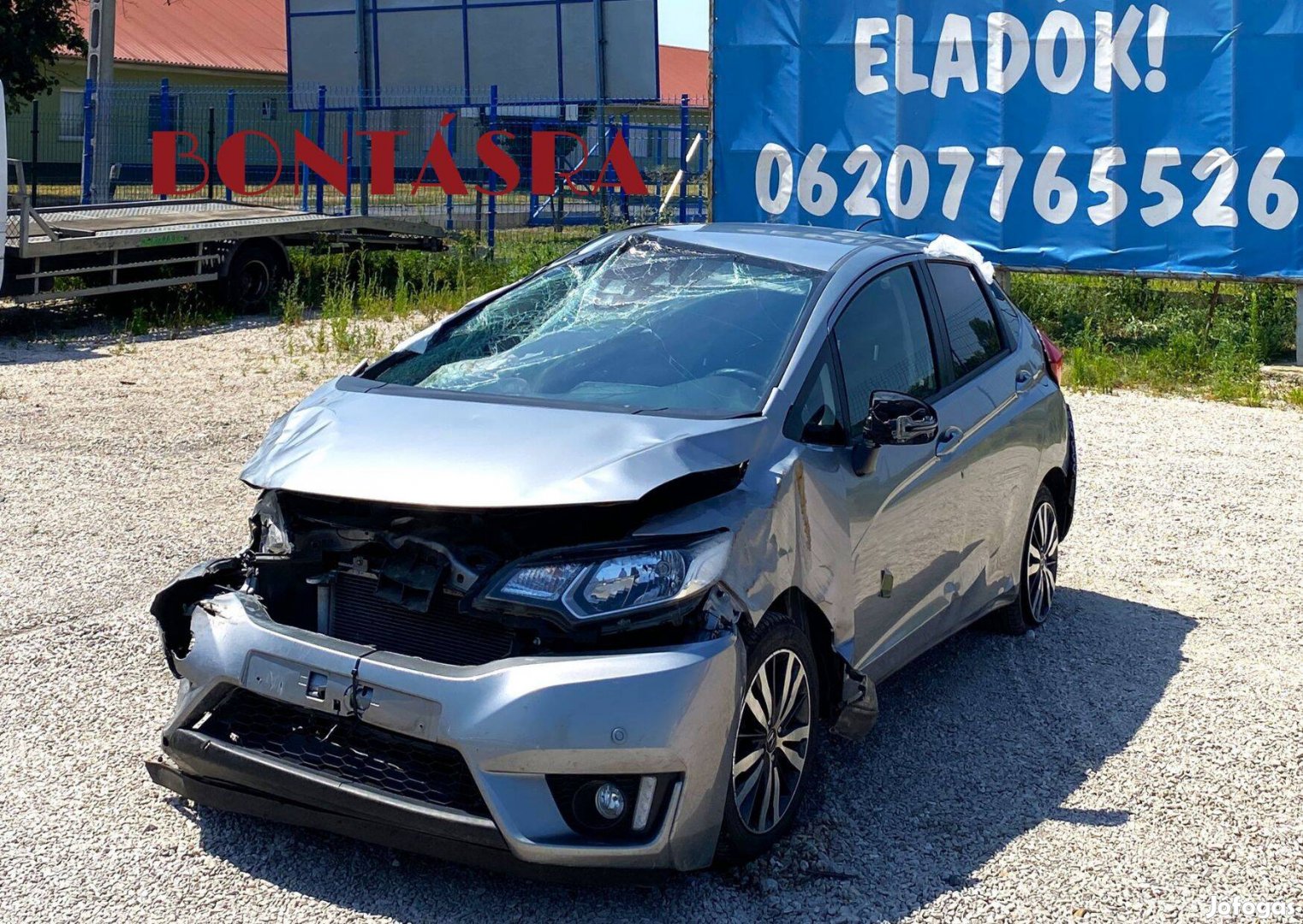 Bontásra Honda Jazz 1.3 Comfort alkatrészei, karosszéria elemei