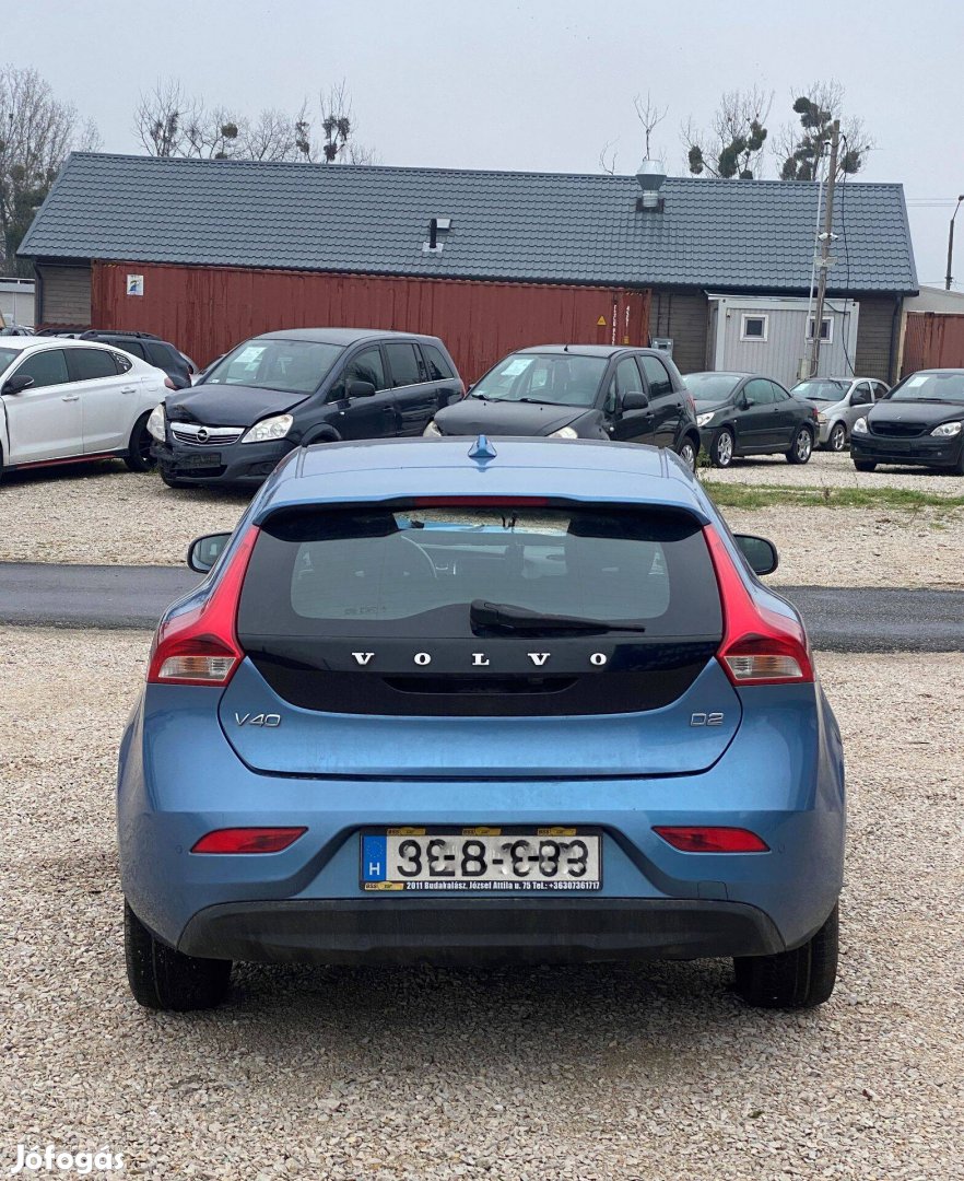 Bontásra: Volvo V40 1.6D jobb hátsó lámpa
