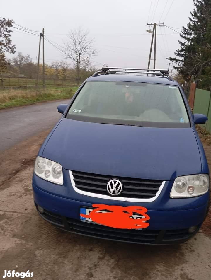 Bontásra eladó VW touran 1.6 fsi