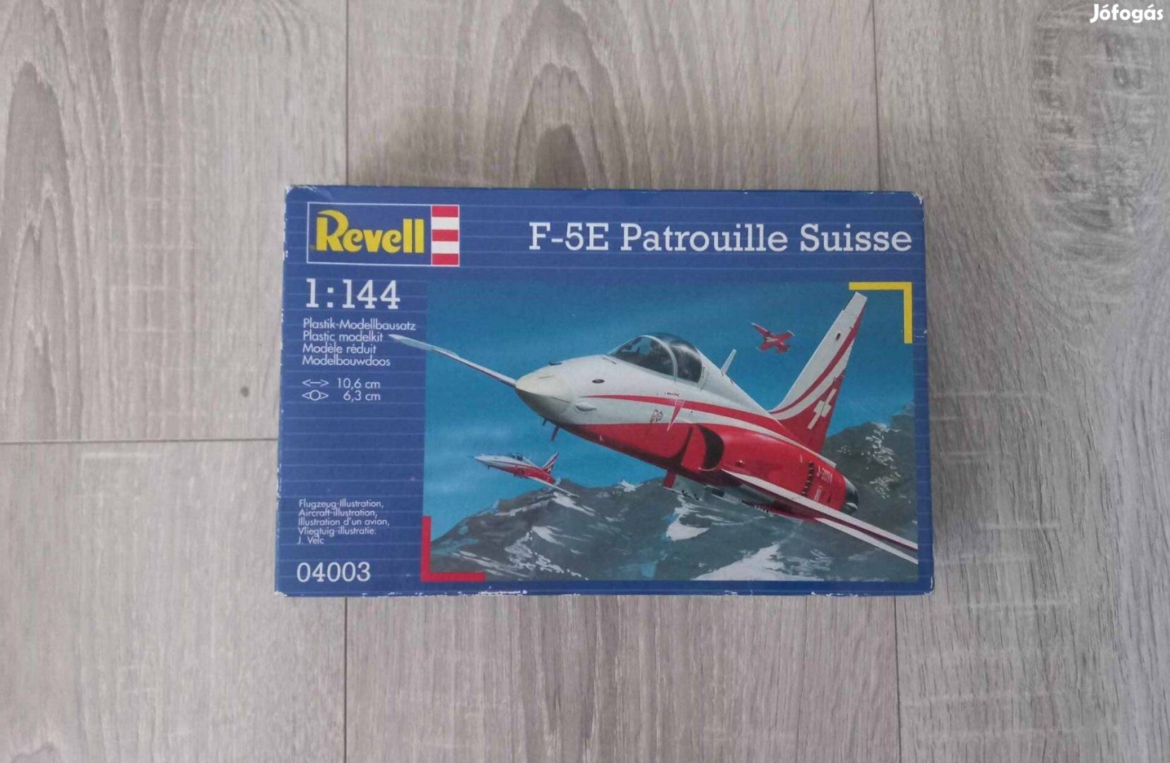 Bontatlan F-5E Patrouille Suisse Repülő Makett - 1997-es kiadás