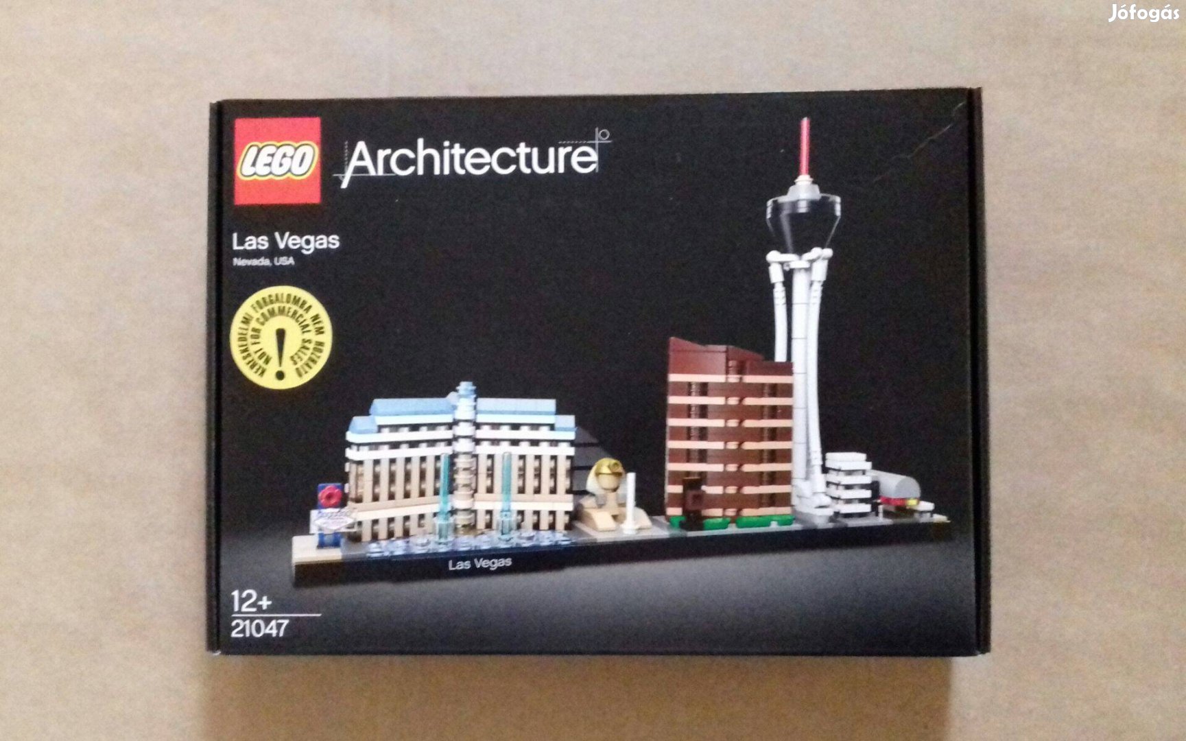 Bontatlan LEGO Architecture 21047 Las Vegas - kis hibával. Utánvét GLS