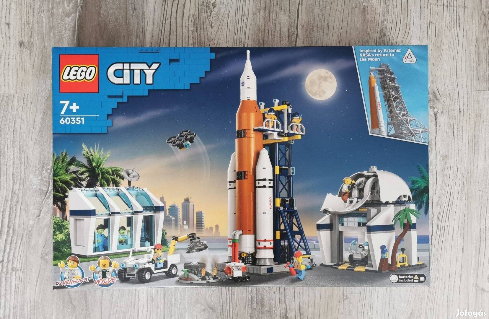 Bontatlan LEGO City Rakétakilövő központ (60351)