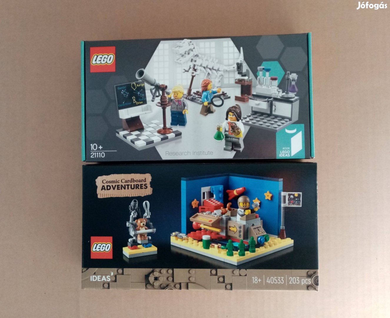 Bontatlan LEGO Ideas 21110 Kutatóintézet + 40533 Űrbéli karton Foxárba