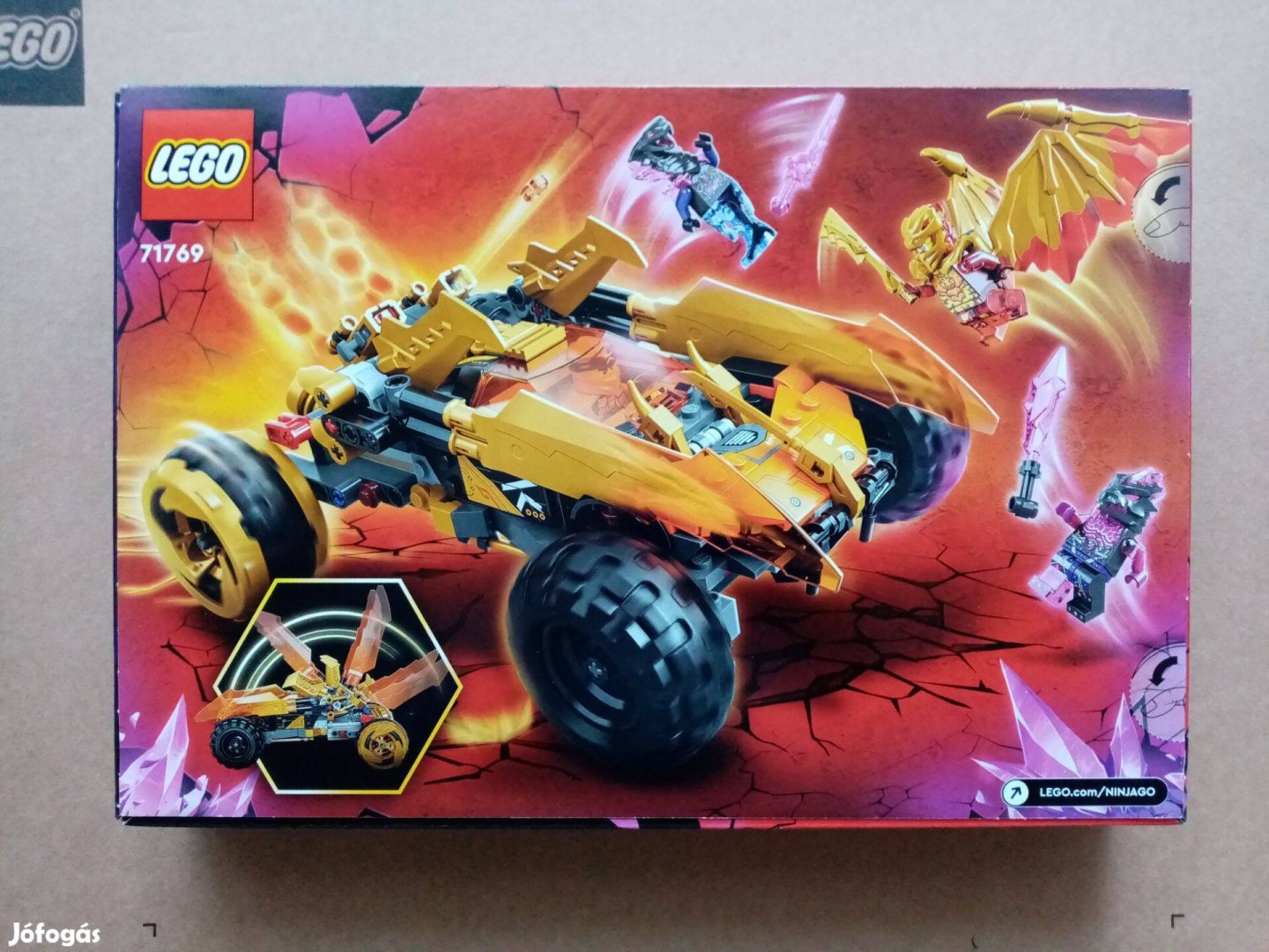 Bontatlan LEGO Ninjago 71769 Cole sárkánycirkálója. Foxpost az árban !