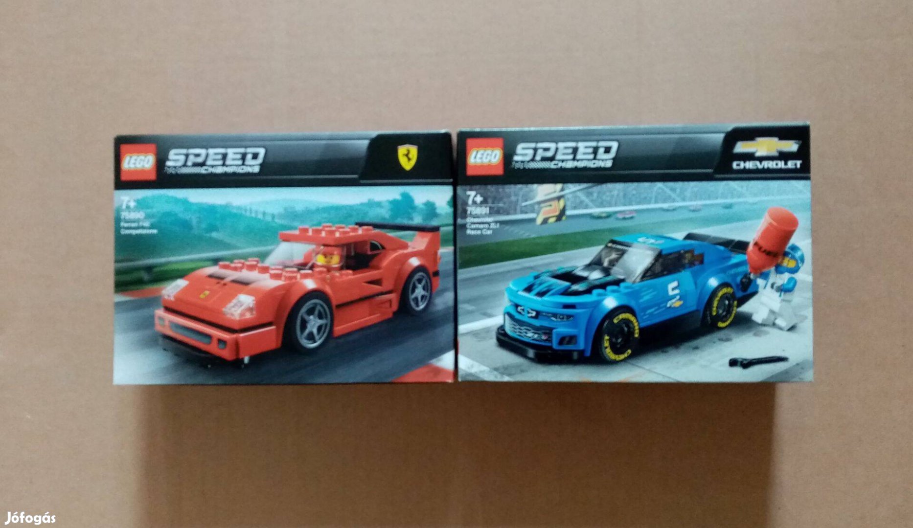 Bontatlan LEGO Speed Champions 75890 Ferrari + 75891 Chevrolet Foxárba