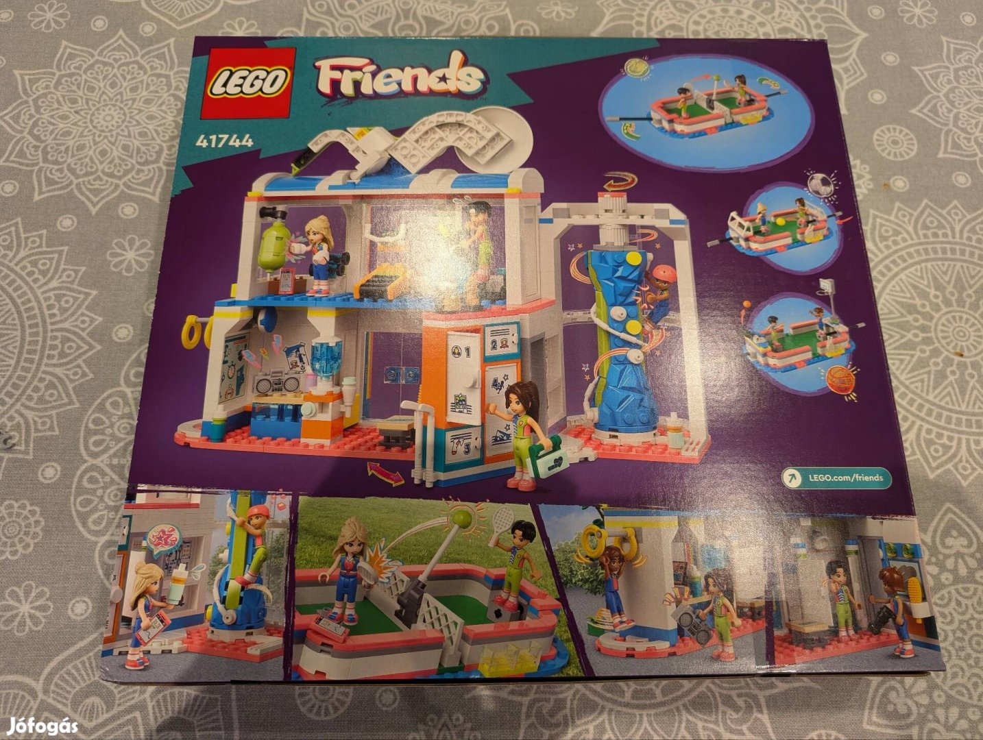 Bontatlan Lego Friends Sportcenter (41744)