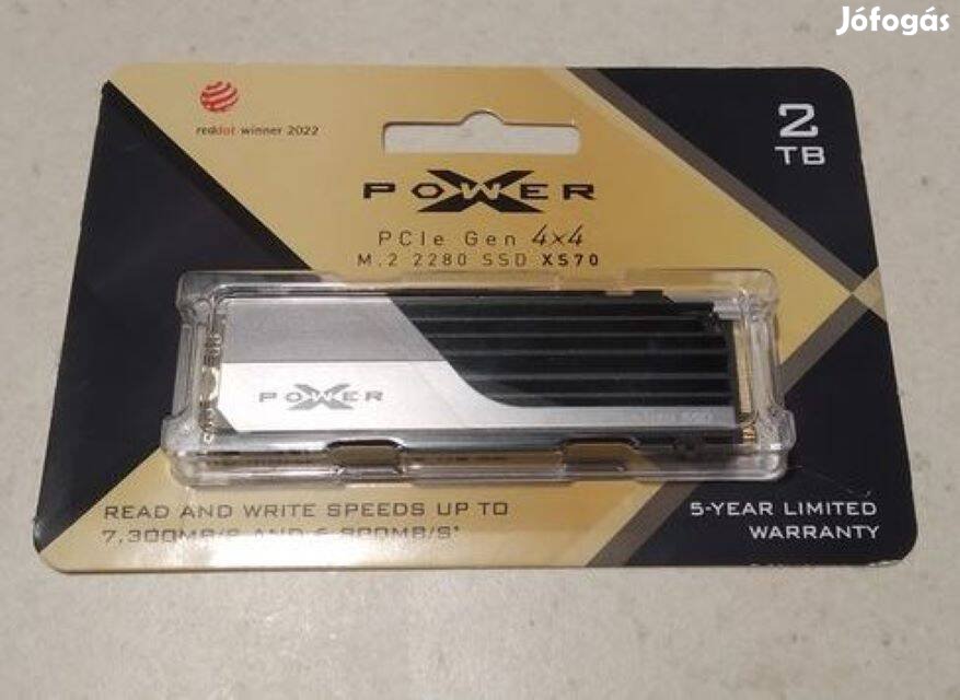Bontatlan PS5 kompatibilis 2TB-os Silicon Power XS70 SSD hűtőbordával