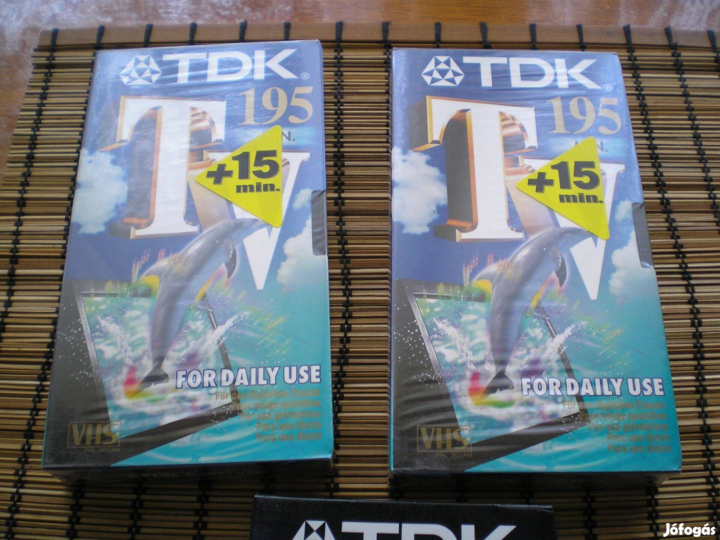 Bontatlan TDK VHS kazetta 195 perces árdb