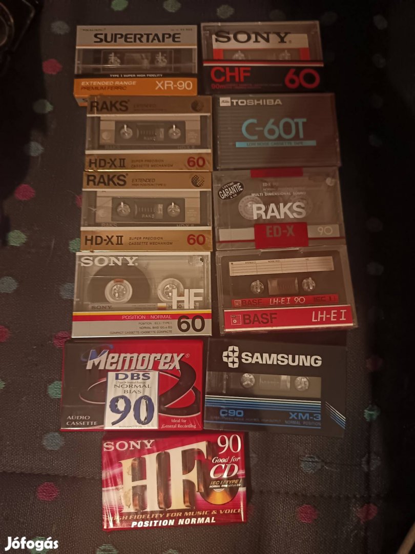 Bontatlan magnó audio króm, normál kazetták