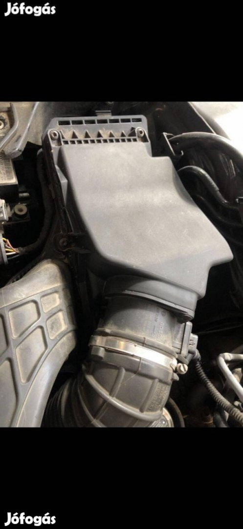 Bontott Audi A4 B8 légszűrőház 2.0tdi
