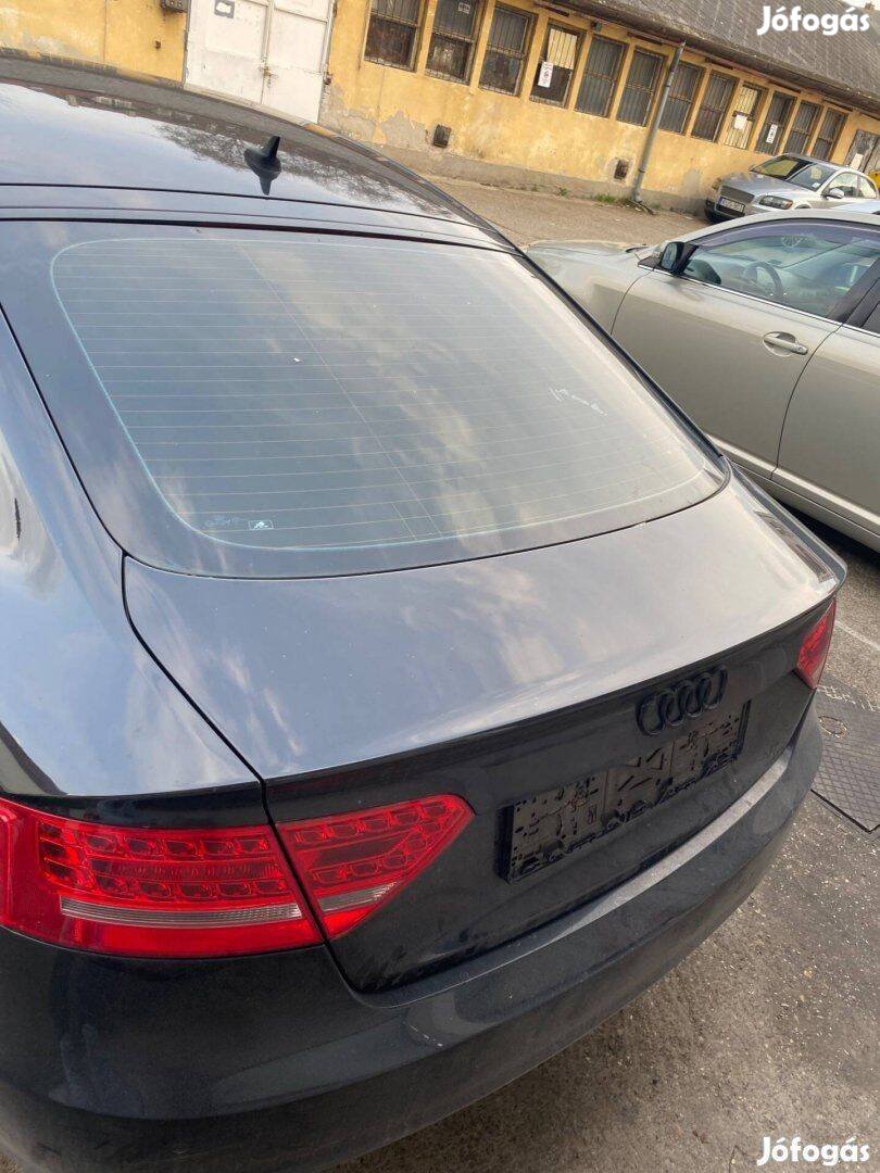 Bontott Audi A5 csomagtér ajtó