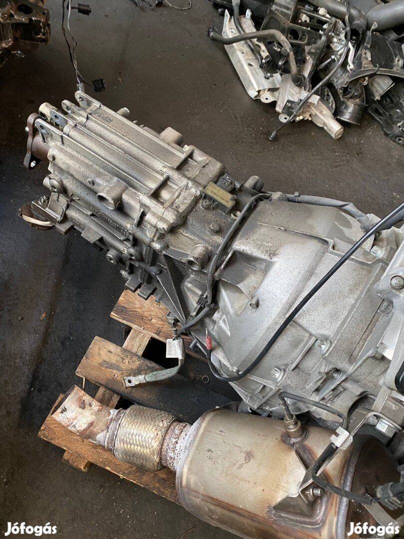 Bontott BMW F20 F30 kézi váltó diesel