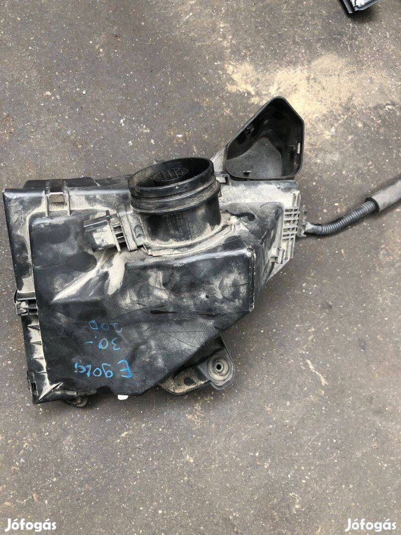 Bontott BMW légszűrőház E90 LCI