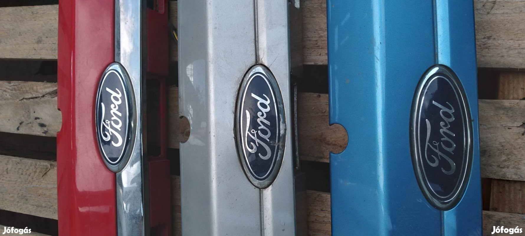 Bontott Ford Fiesta mk7 csomagtér ajtó külső borítás és egyéb alkatrés