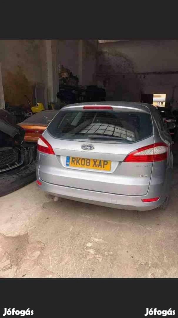Bontott Ford Mondeo Mk4 Hátsó sárvédő