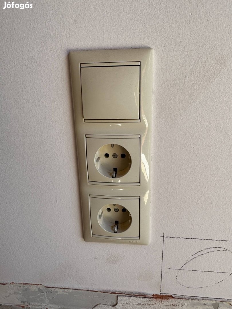 Bontott Legrand Valena 200 db 