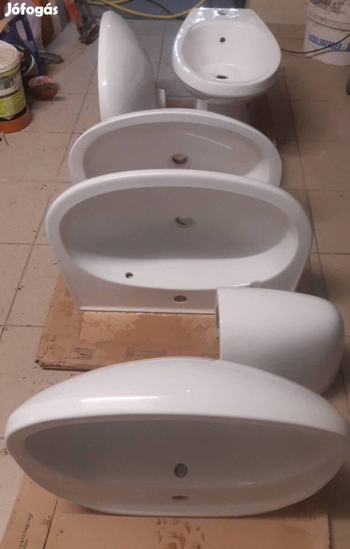 Bontott Mosdók, Bidé