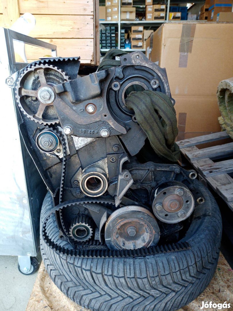 Bontott Renault Scenic 1,9 dti motor eladó