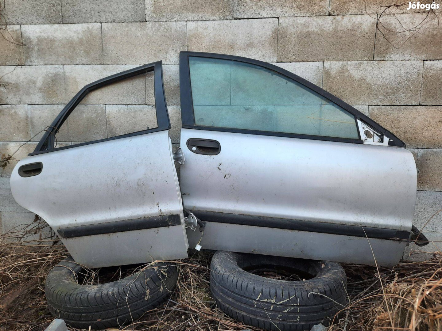 Bontott Volvo S40 jobb oldali ajtók