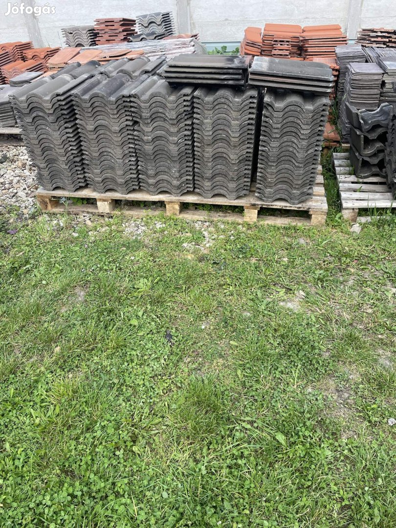 Bontott betoncserép