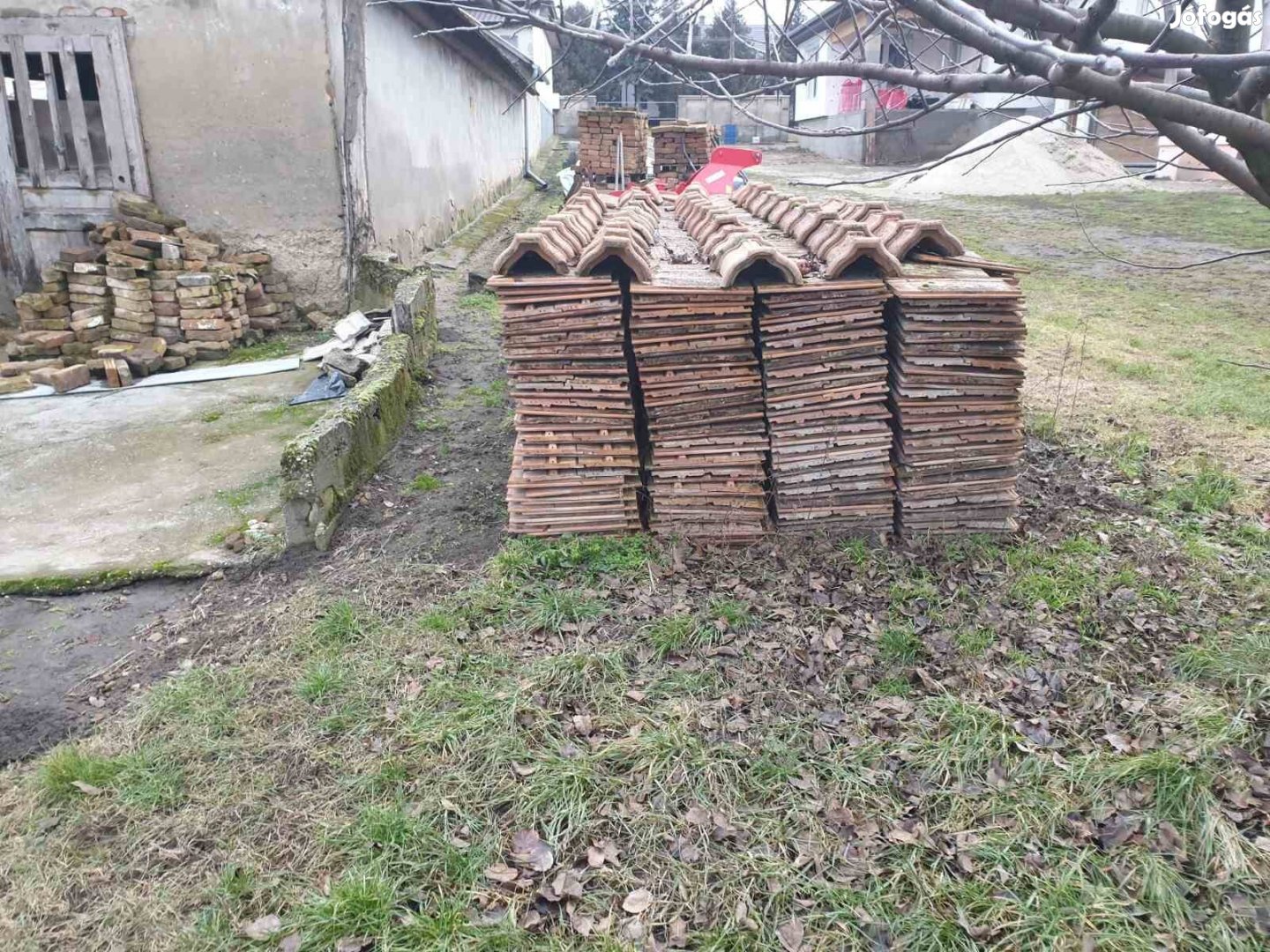 Bontott cserép eladó!