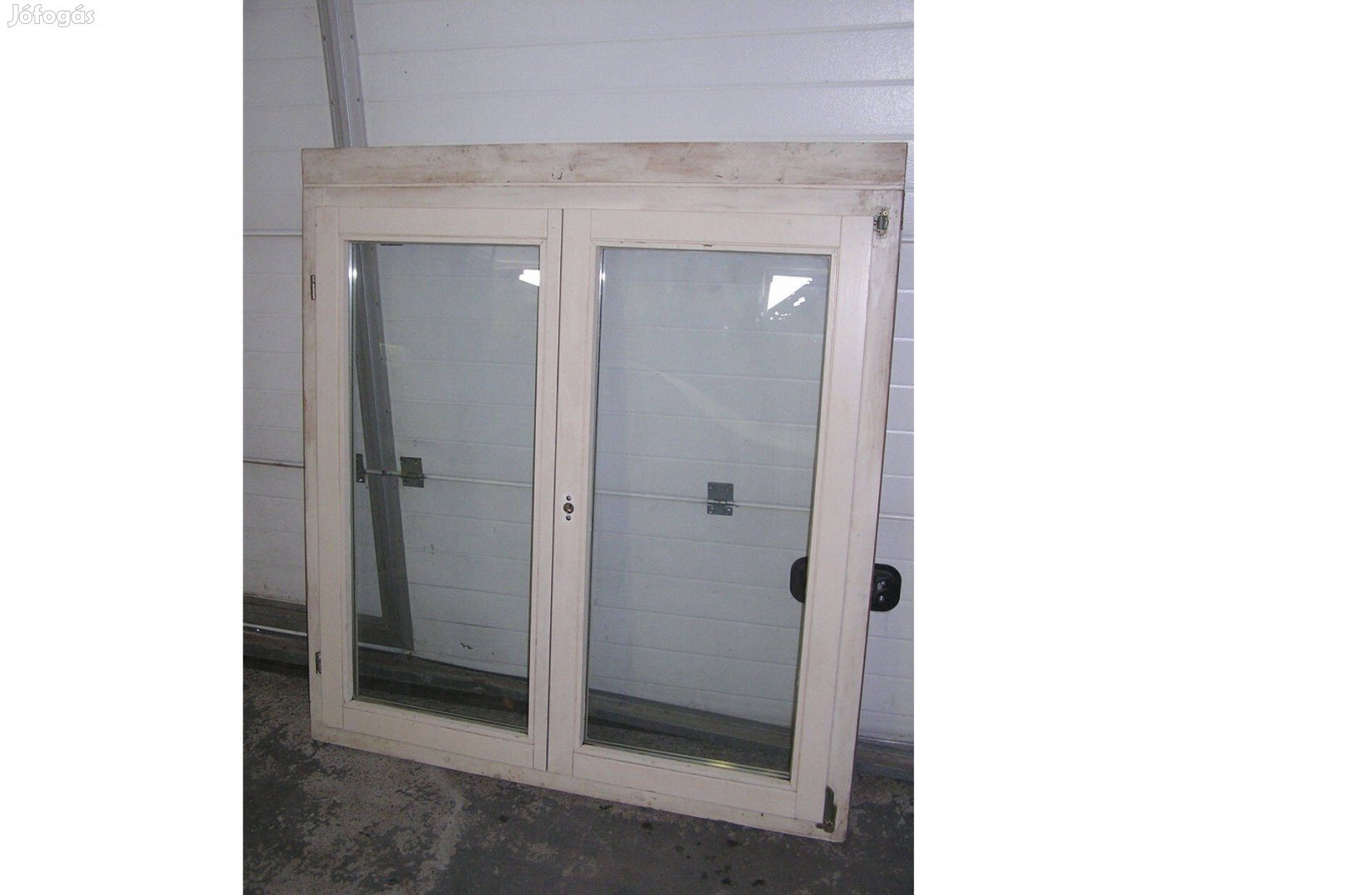 Bontott fenyő ablakok bukó-nyíló 134x146