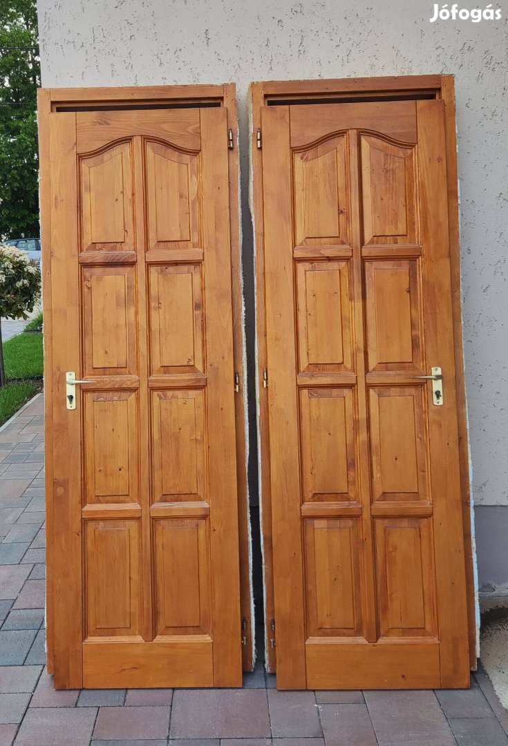Bontott fenyő ajtó