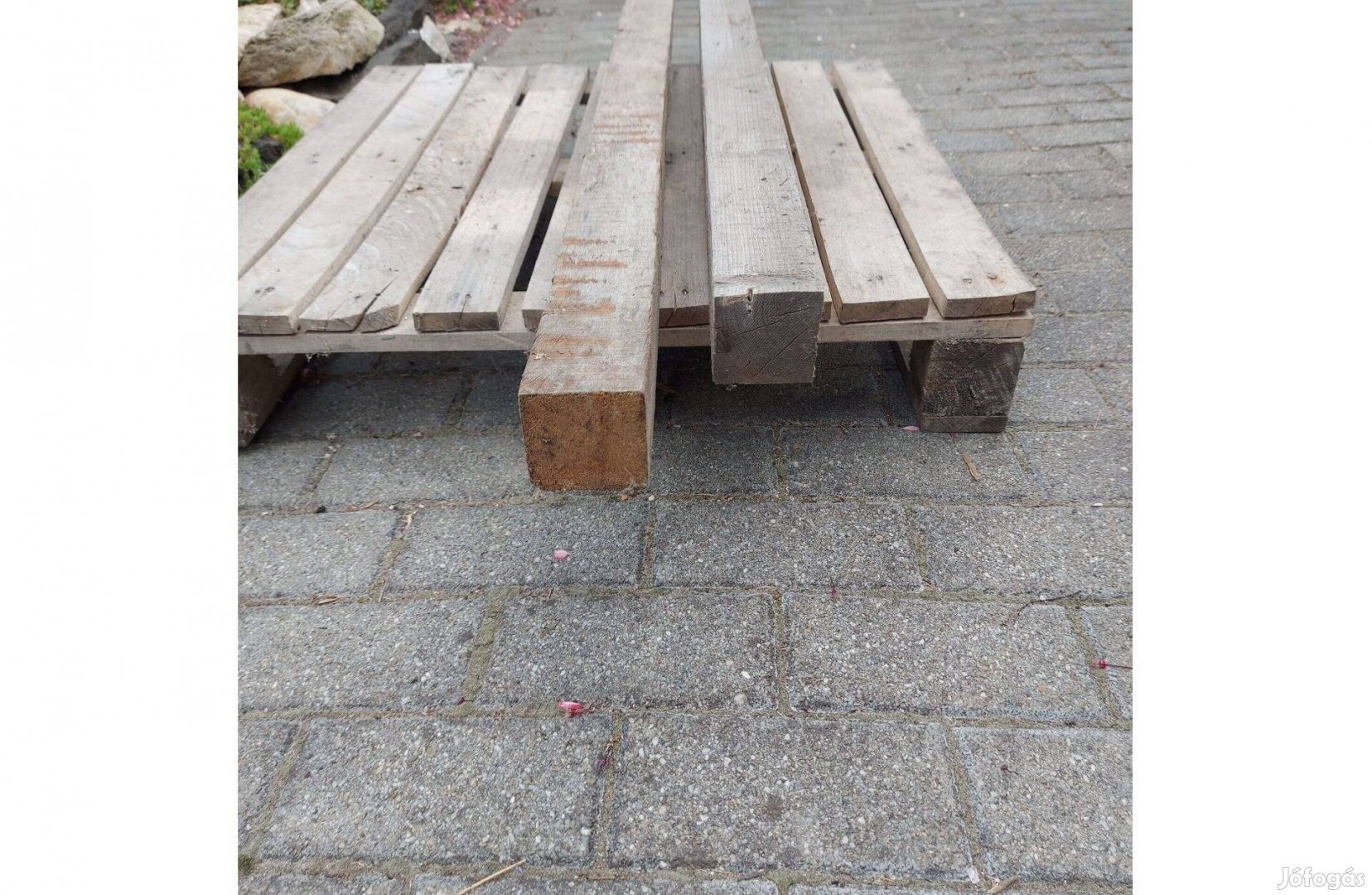Bontott gerenda (2db) 70 x 70 x 1100, és 1400 mm