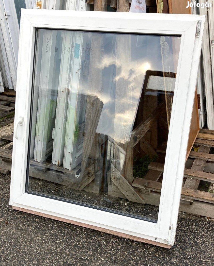 Bontott használt hőszigetelt műanyag ablak 120 x 150 közeli
