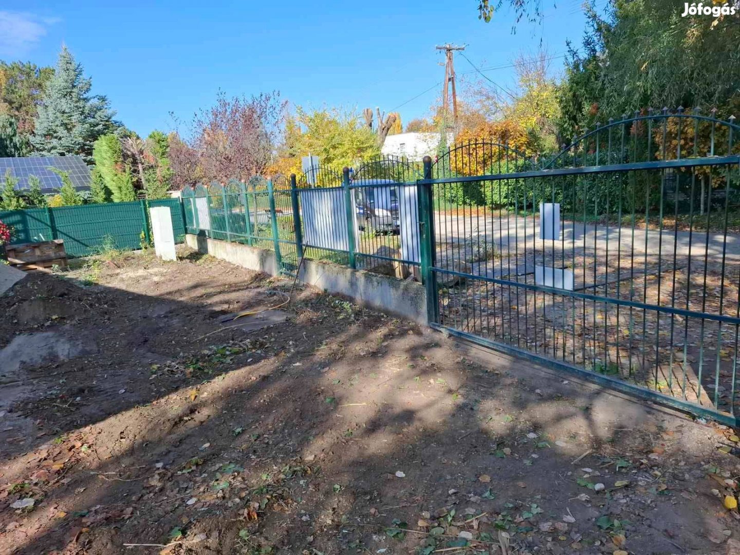 Bontott kerítés kis kapuval, toló kapuval Eladó!