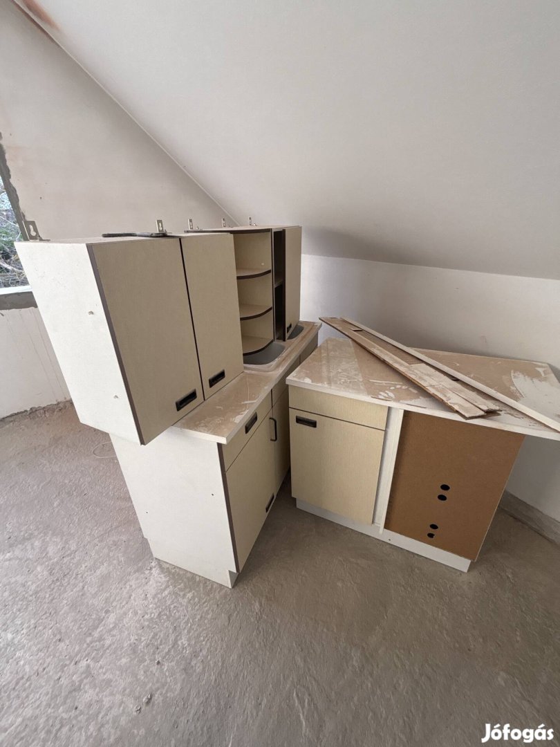 Bontott konyhaszekrény ingyen