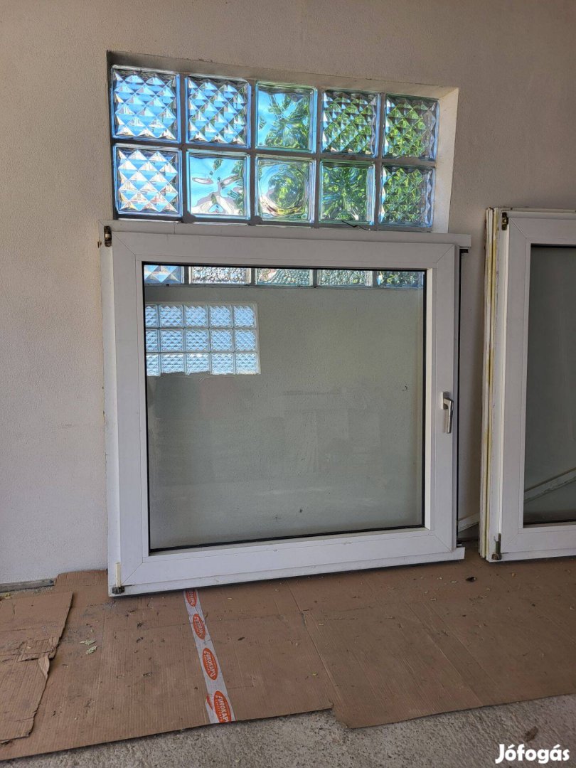 Bontott műanyag ablakok