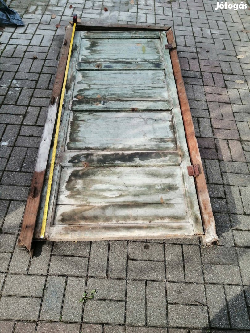 Bontott régi ajtó,tokablak