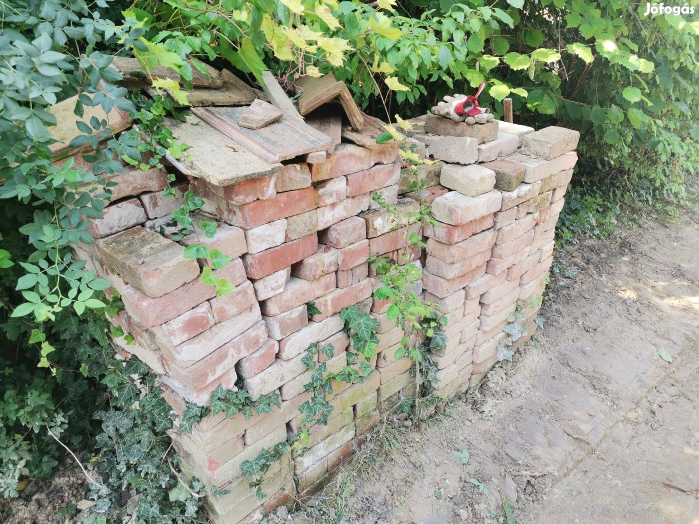 Bontott tégla eladó