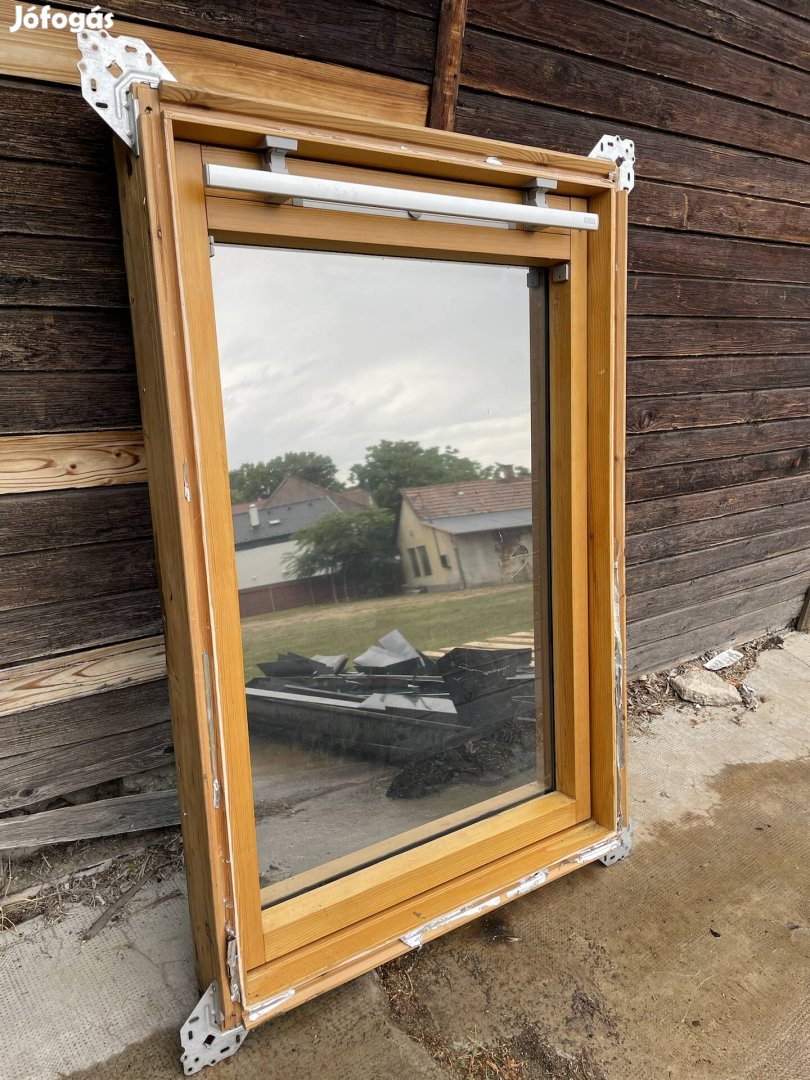 Bontott tetőablak - Velux tetőtéri ablakok eladók