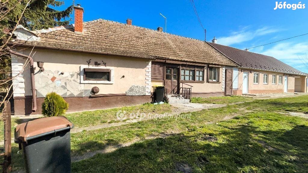 Bőnyi 80 nm-es ház eladó