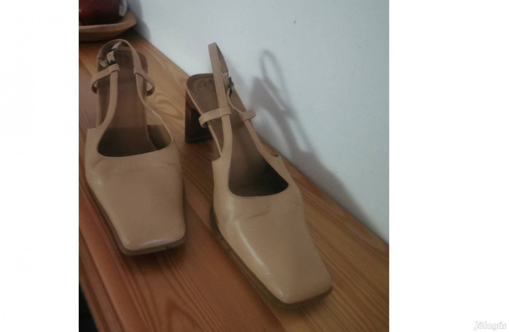 Bőr, bézs, olasz slingback cipő, 38-as