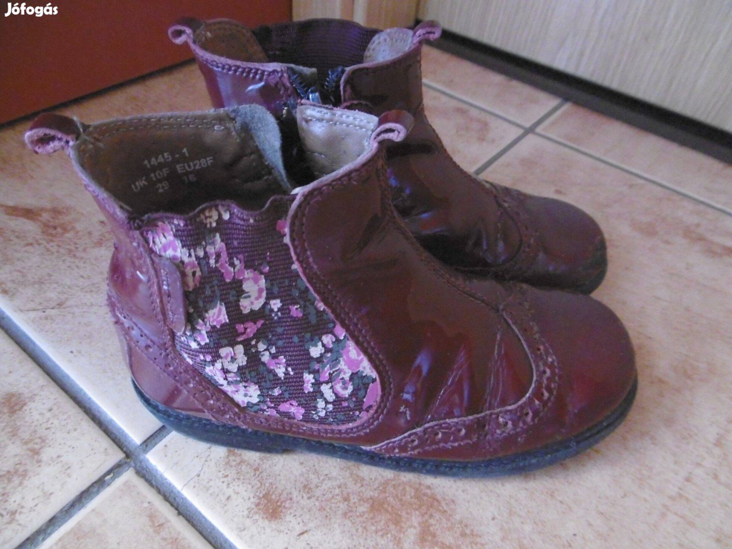 Bőr magas szárú 29 méret bordó használt kislány bokatartó